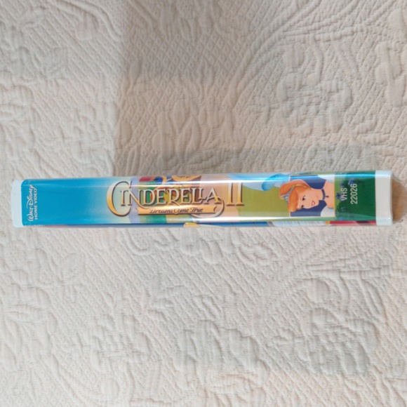 Walt Disney's Cinderella II Masterpiece Collection VHS Movie Tape - Picture 2 of 8